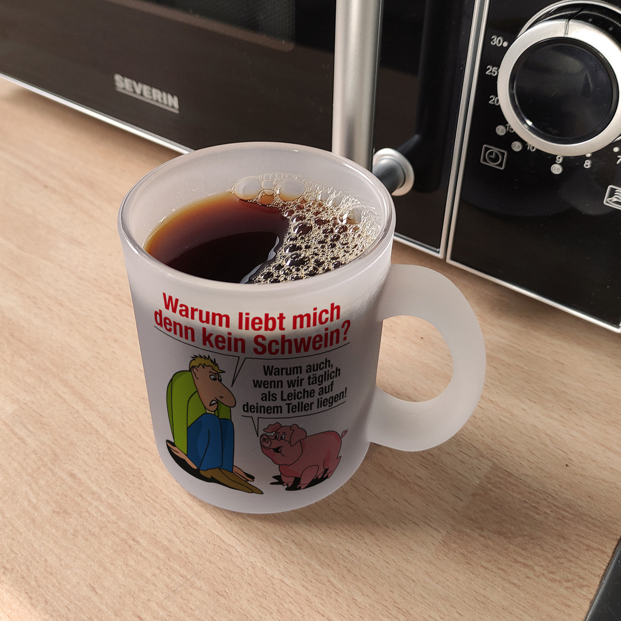 Kaffeebecher zum Thema Fleischesser und Vegetarier mit Schweine Motiv