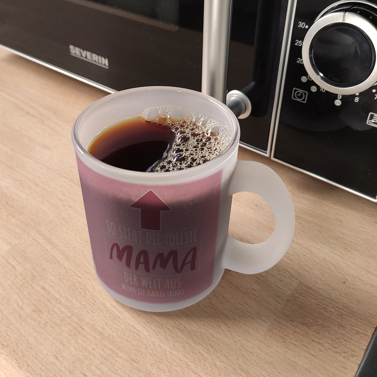 So sieht die tollste Mama der Welt aus wenn sie Kaffee trinkt Kaffeebecher