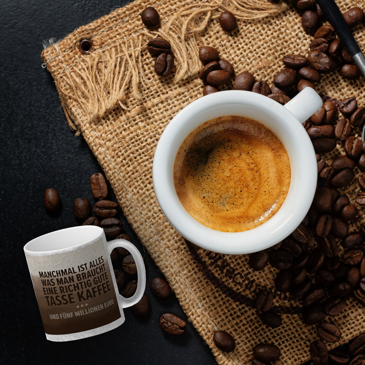 Tasse Kaffee und fünf Millionen Euro Kaffeebecher