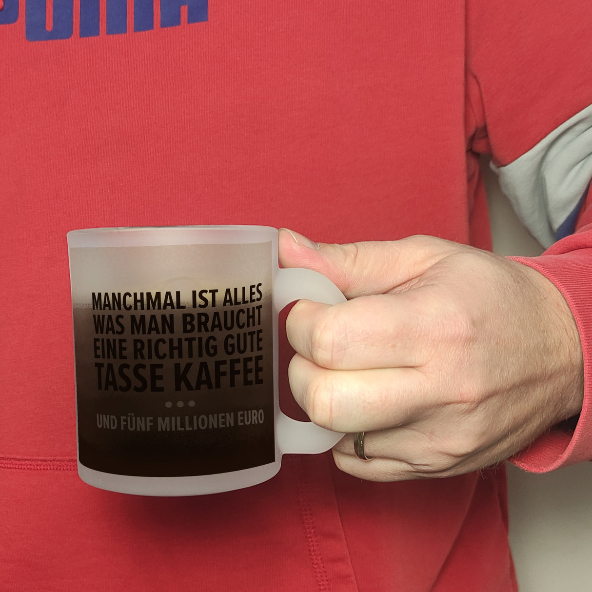 Tasse Kaffee und fünf Millionen Euro Kaffeebecher