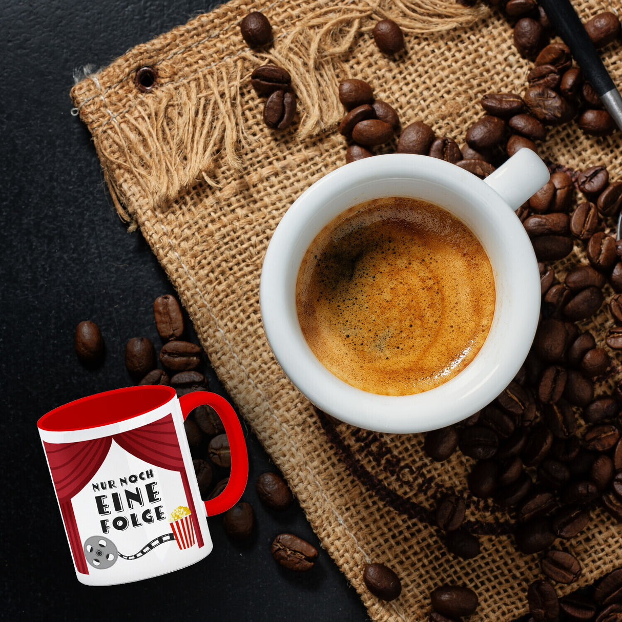 Nur noch eine Folge Kaffeebecher für Serienjunkies