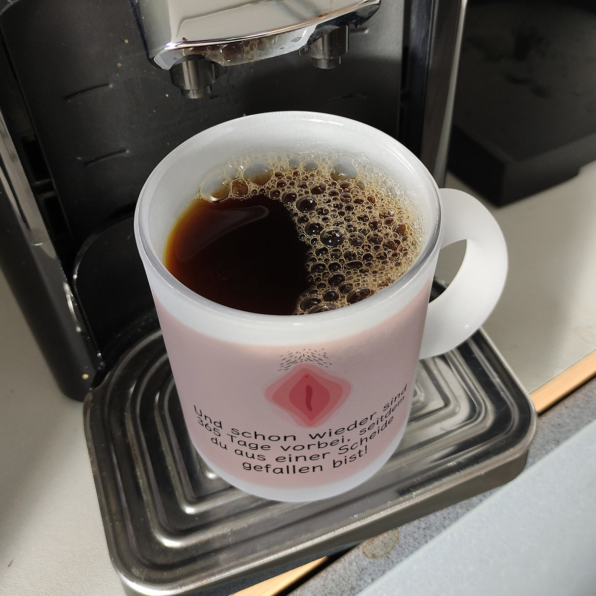 Wieder sind 365 Tage vorbei… Geburtstag Kaffeebecher mit Scheide Motiv
