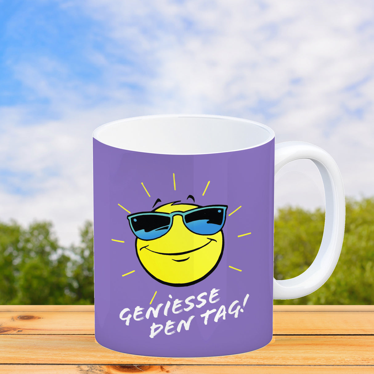 Geniesse den Tag! Kaffeebecher mit strahlender Sonne