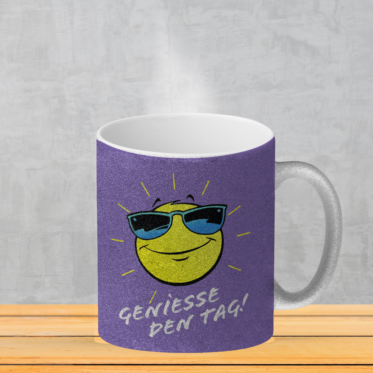 Geniesse den Tag! Kaffeebecher mit strahlender Sonne