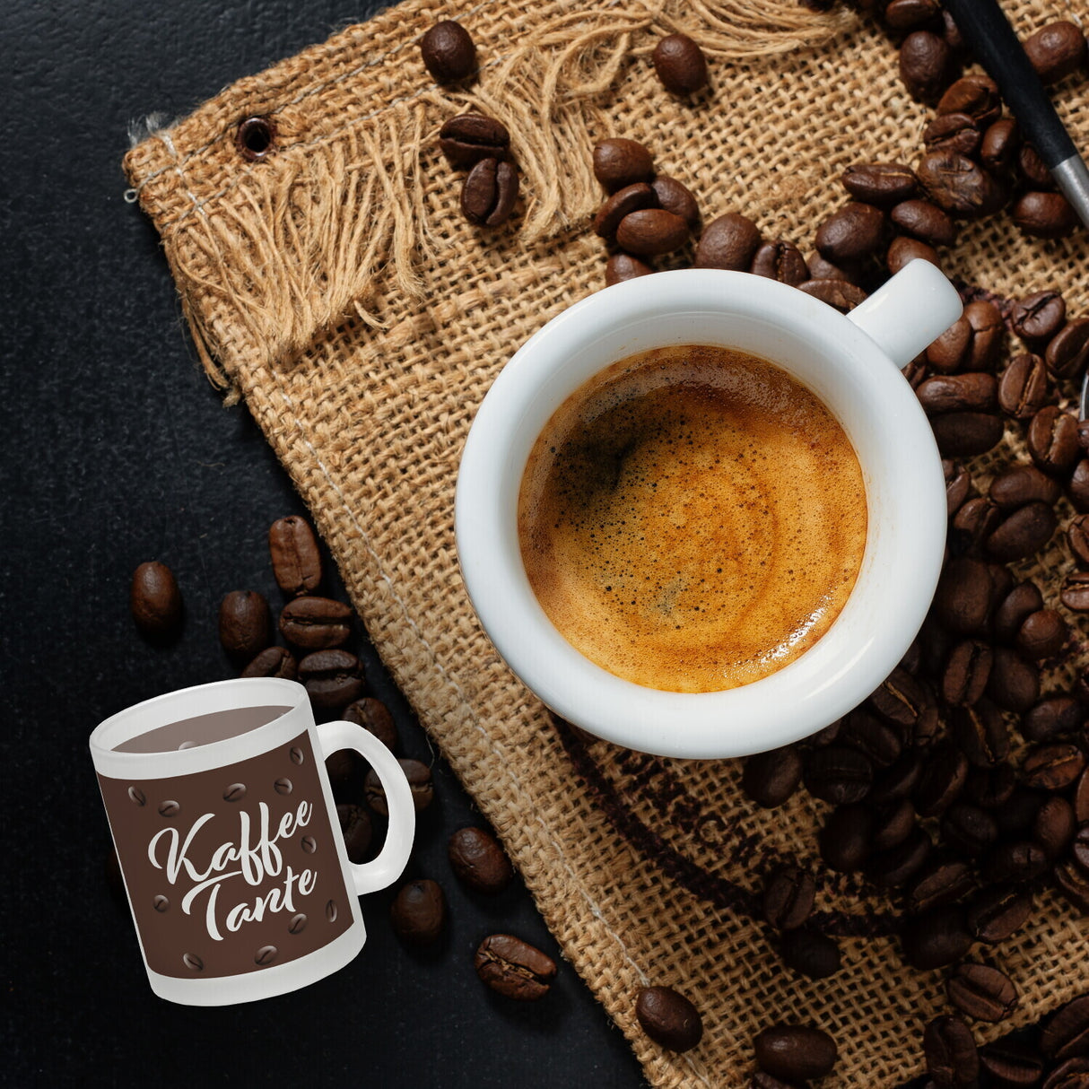 Kaffeetante Kaffeebecher zum Thema Koffeinjunkie