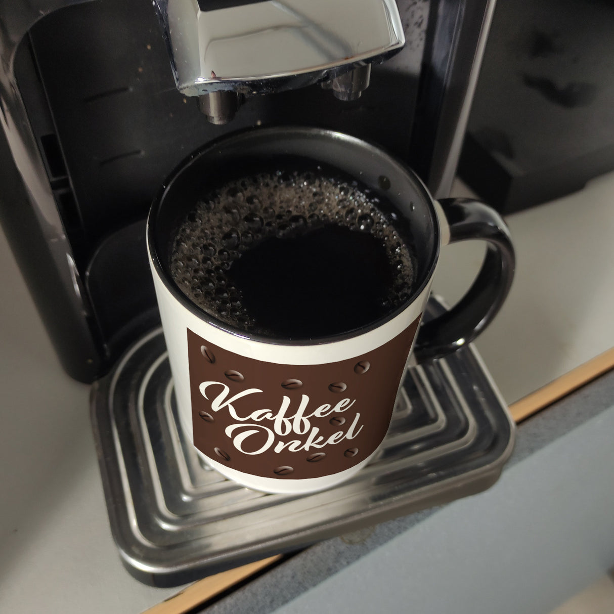Kaffeeonkel Kaffeebecher zum Thema Koffeinjunkie