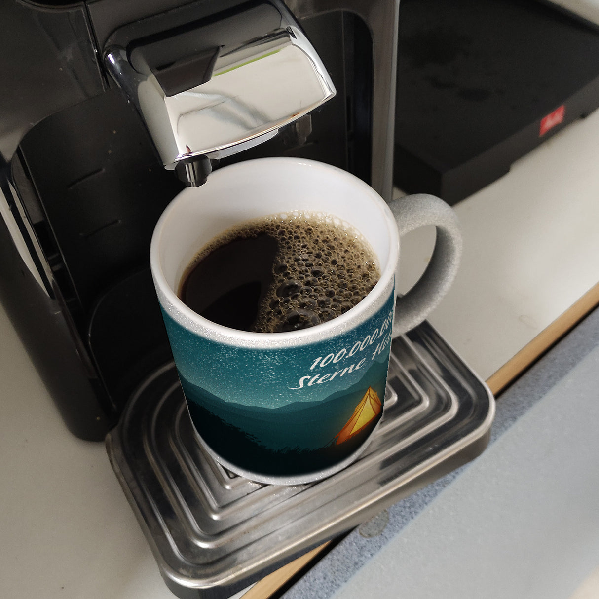 100.000.000 Sterne Hotel Kaffeebecher für Camper