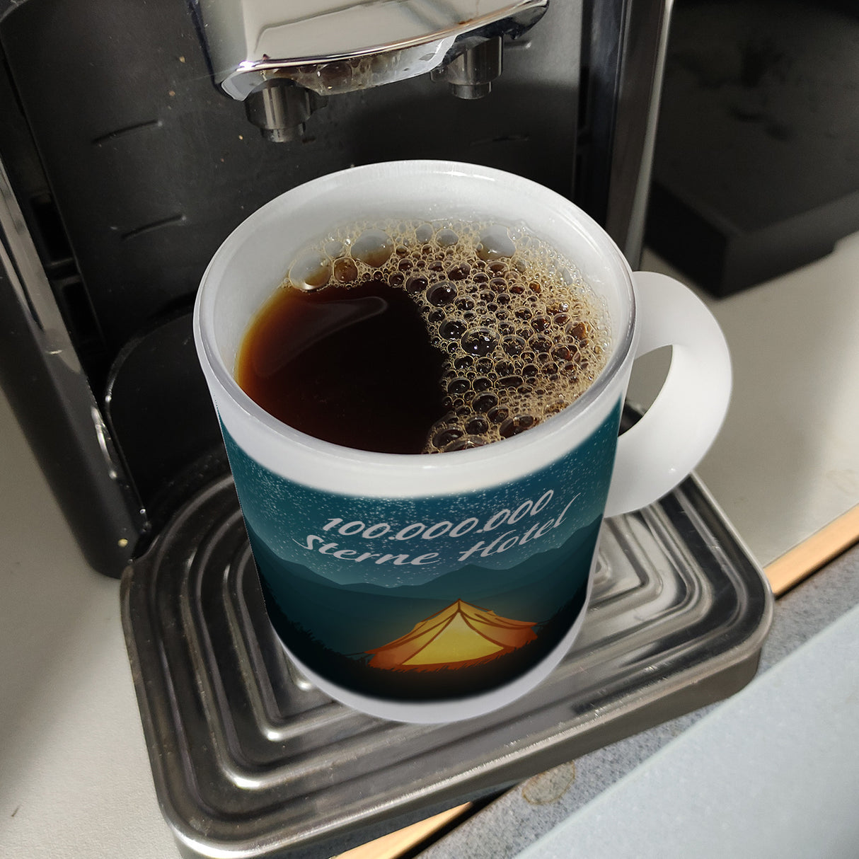 100.000.000 Sterne Hotel Kaffeebecher für Camper