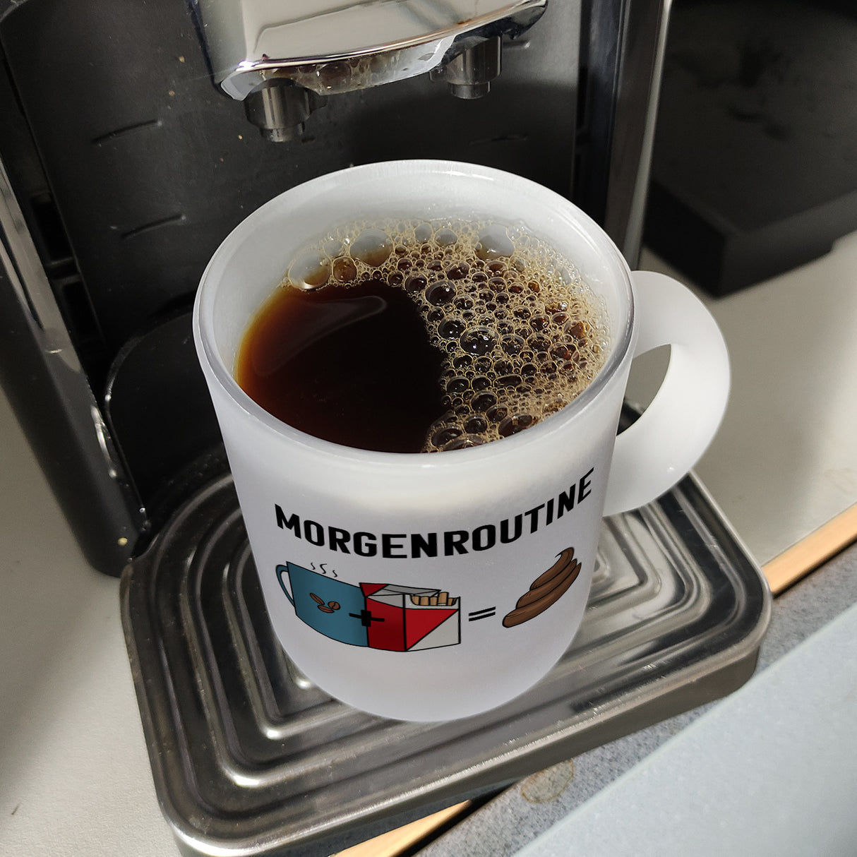 Meine Morgenroutine Kaffee + Kippe = Kacken Kaffeebecher