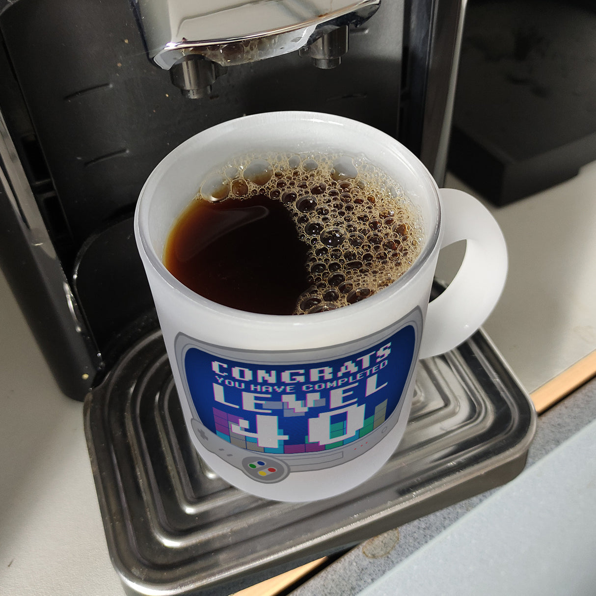Witziger Kaffeebecher für den 40. Geburtstag mit Motiv: Gamer