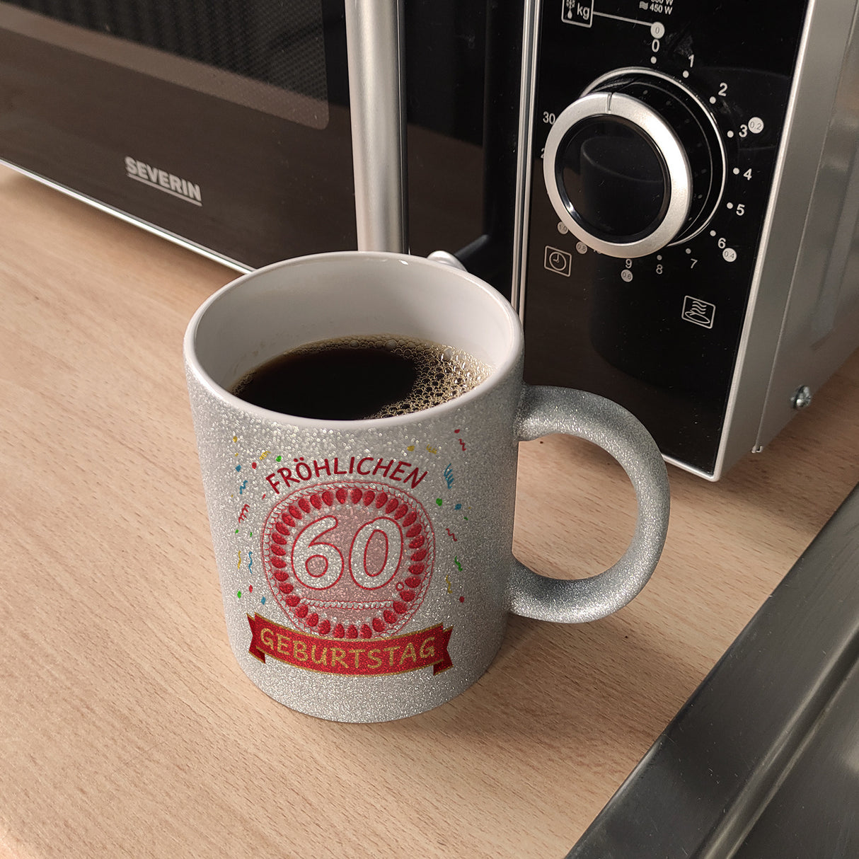 Witziger Kaffeebecher für den 60. Geburtstag mit Motiv: Torte