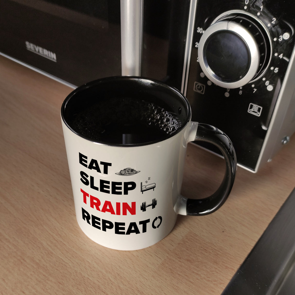 Eat Sleep Train Repeat Fitness Kaffeebecher