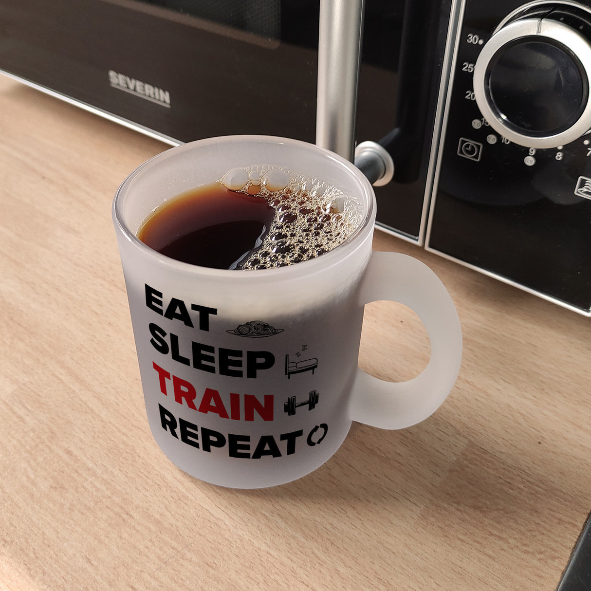 Eat Sleep Train Repeat Fitness Kaffeebecher