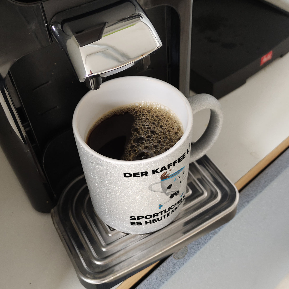 Der Kaffee läuft - sportlicher wird es nicht mehr - Sportmuffel Kaffeebecher