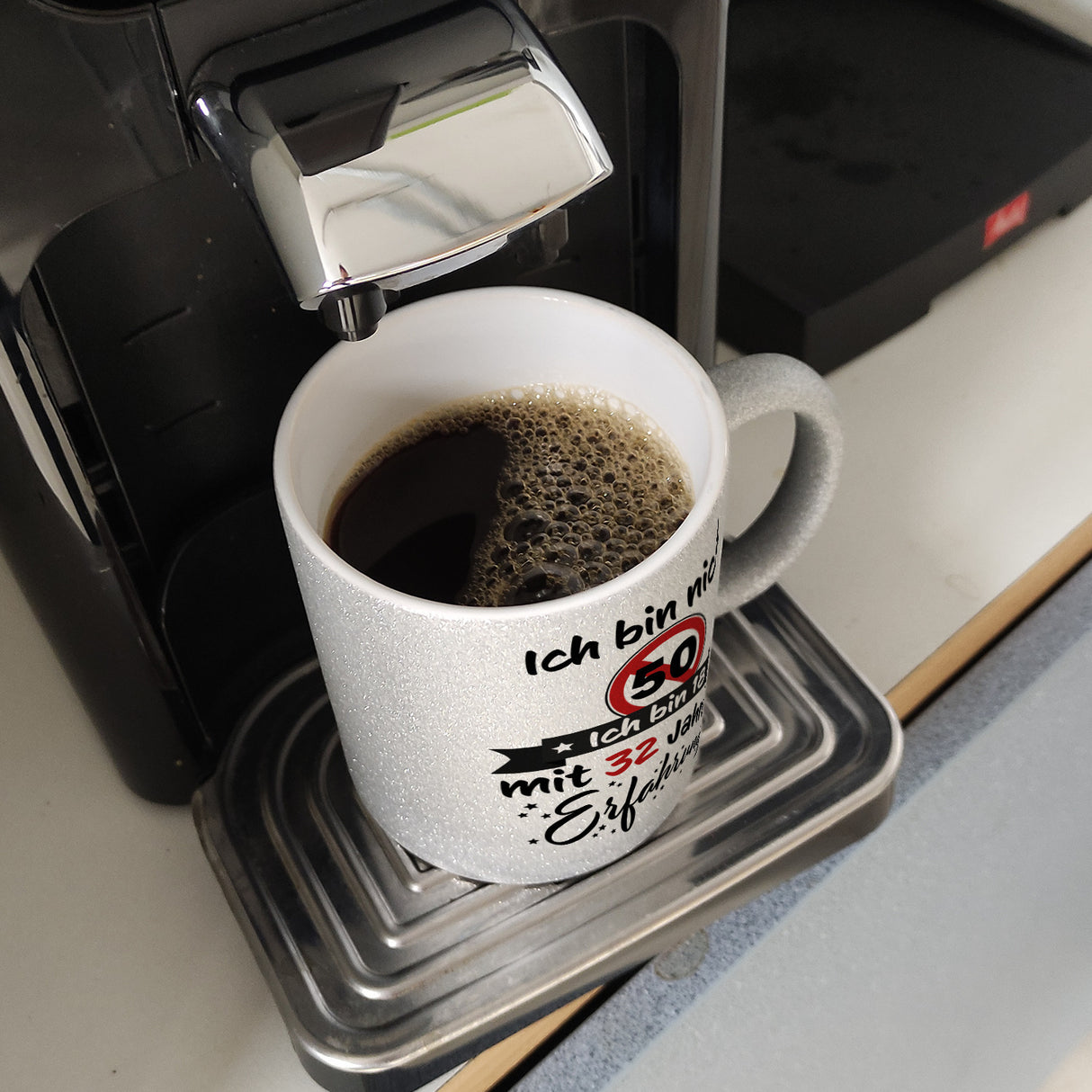 50. Geburtstag Kaffeebecher mit lustigem Spruch: 18 mit Erfahrung