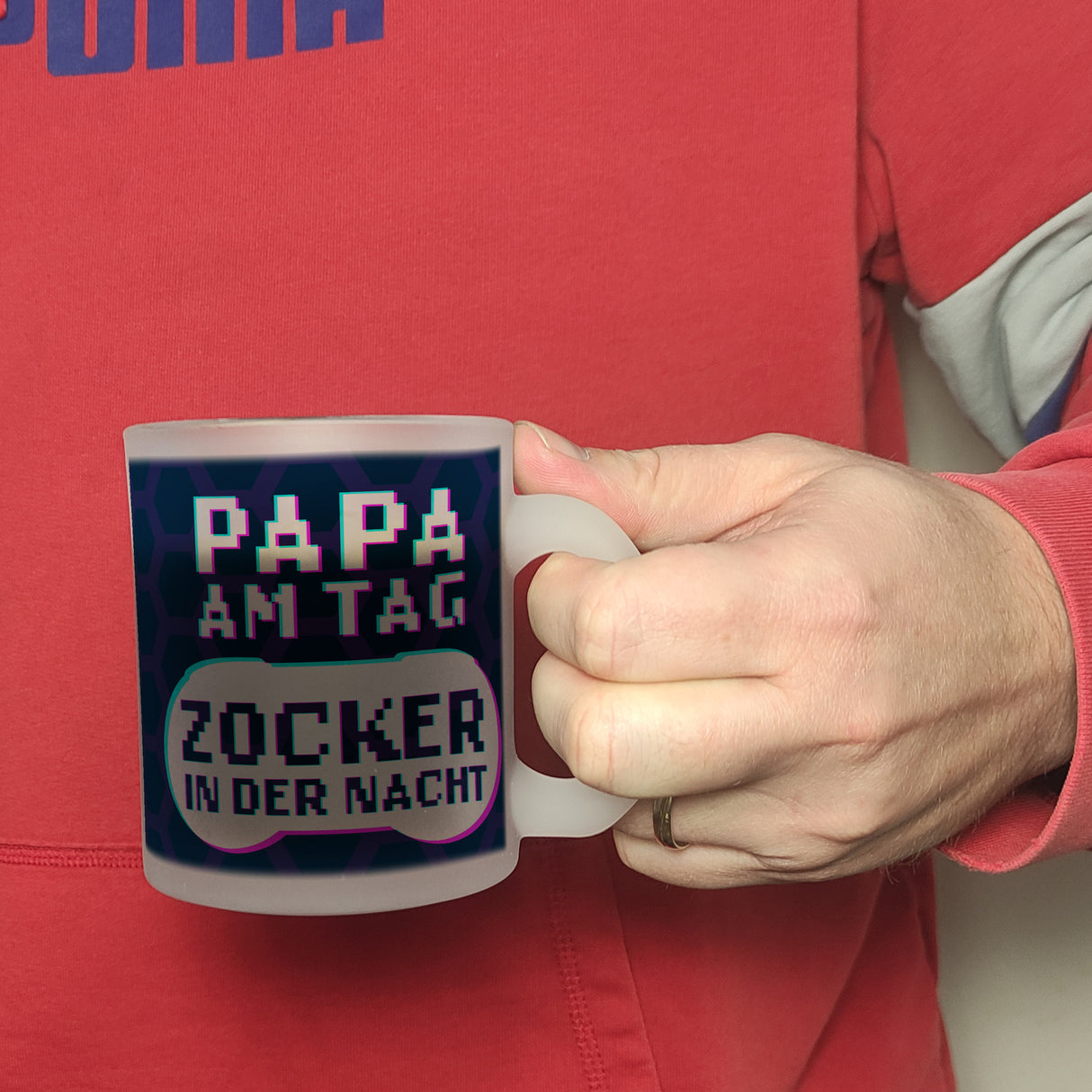 Papa am Tag - Zocker in der Nacht Kaffeebecher für Gamer und Väter