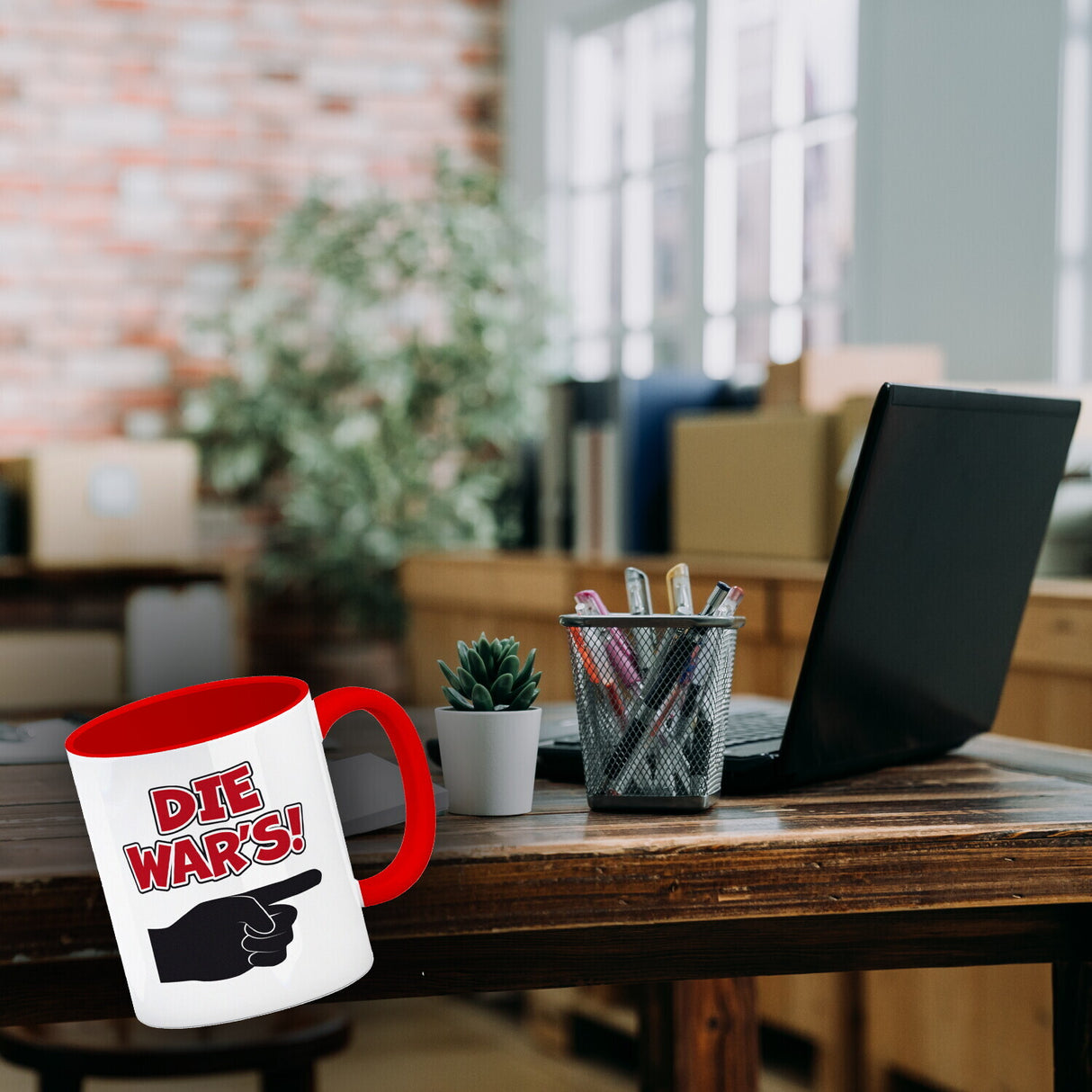 Die war’s Kaffeebecher mit beschuldigender Hand