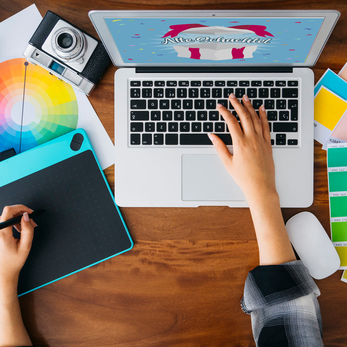 Alte Schachtel Spardose mit Geburtstagsgeschenk-Motiv