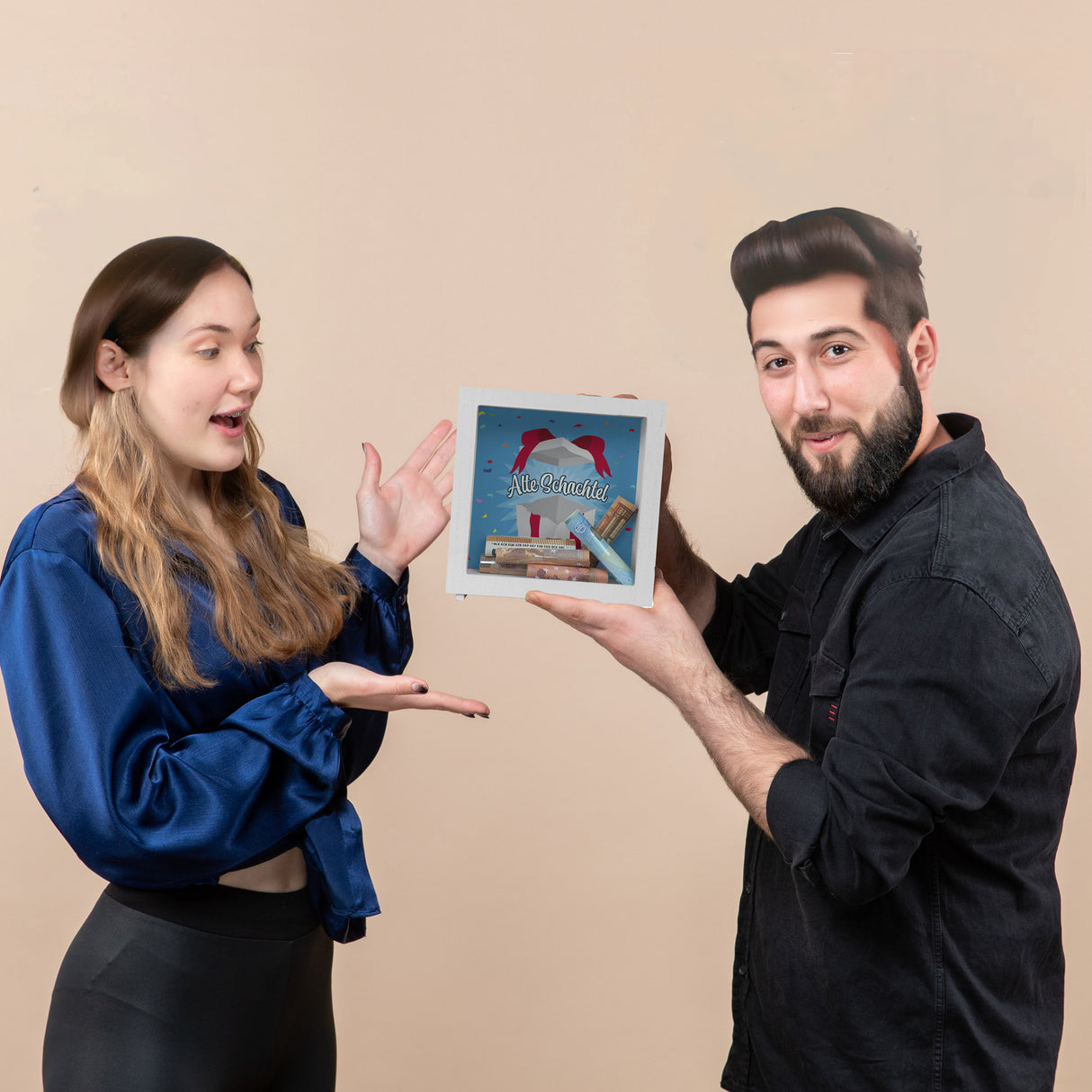 Alte Schachtel Spardose mit Geburtstagsgeschenk-Motiv