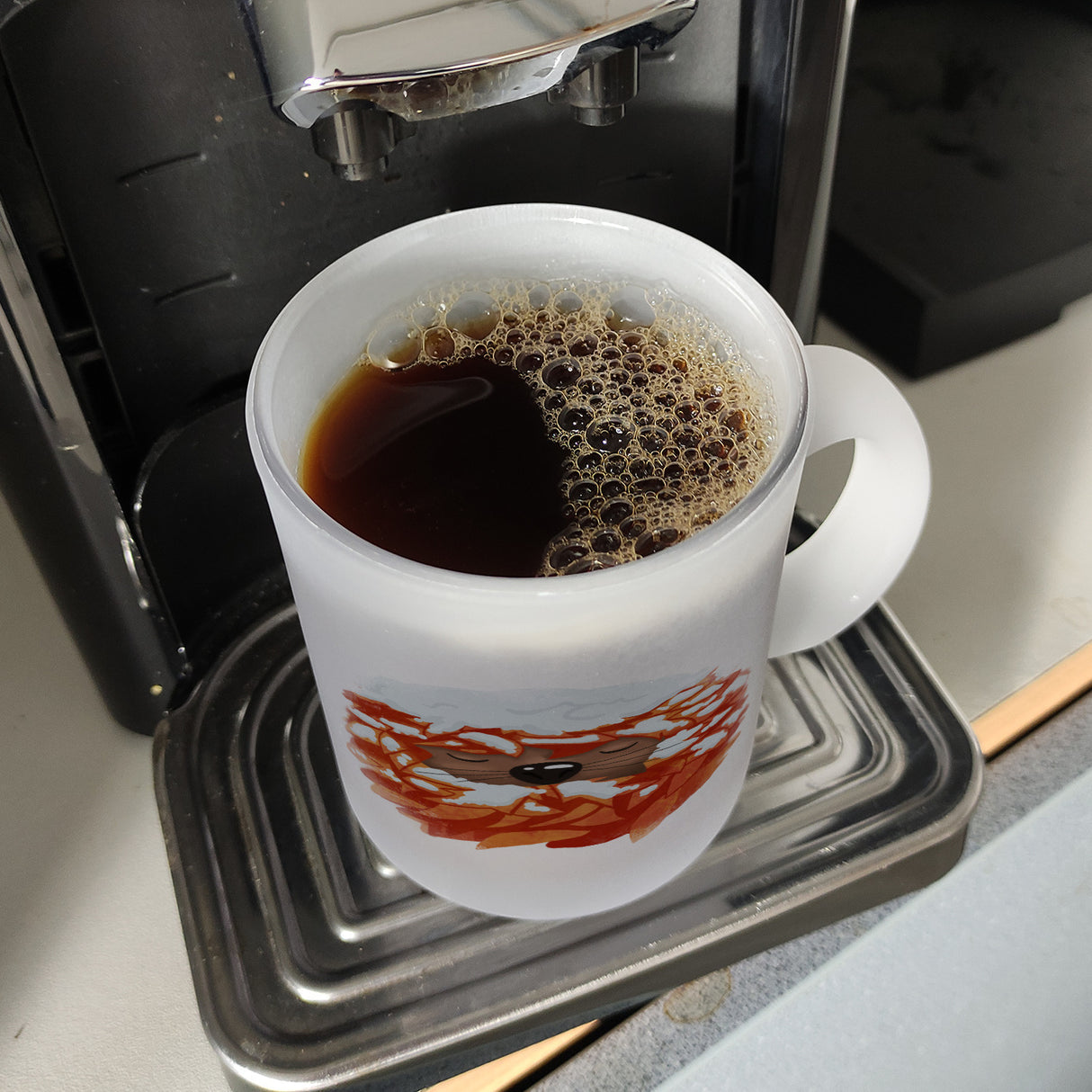 Igel im Winterschlaf Kaffeebecher mit Herbst Motiv
