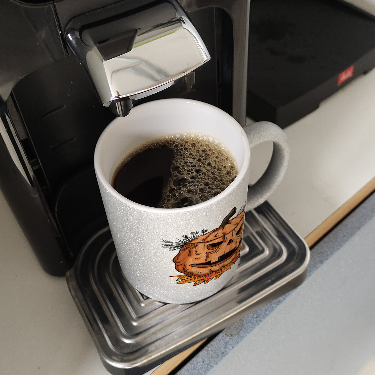 Herbstlicher Kürbiskopf Kaffeebecher