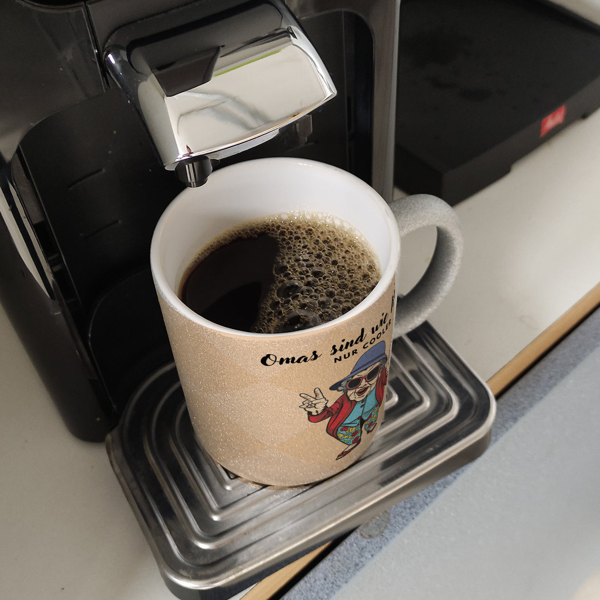 Omas sind wie Mütter nur cooler Kaffeebecher