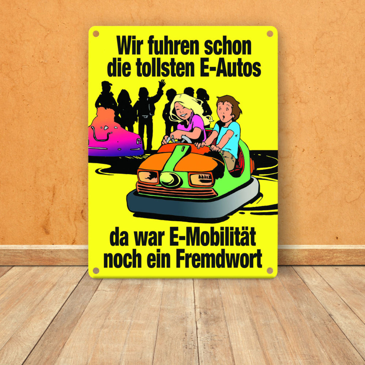 Boxauto als E-Auto Metallschild mit Spruch zu E-Mobilität in orange