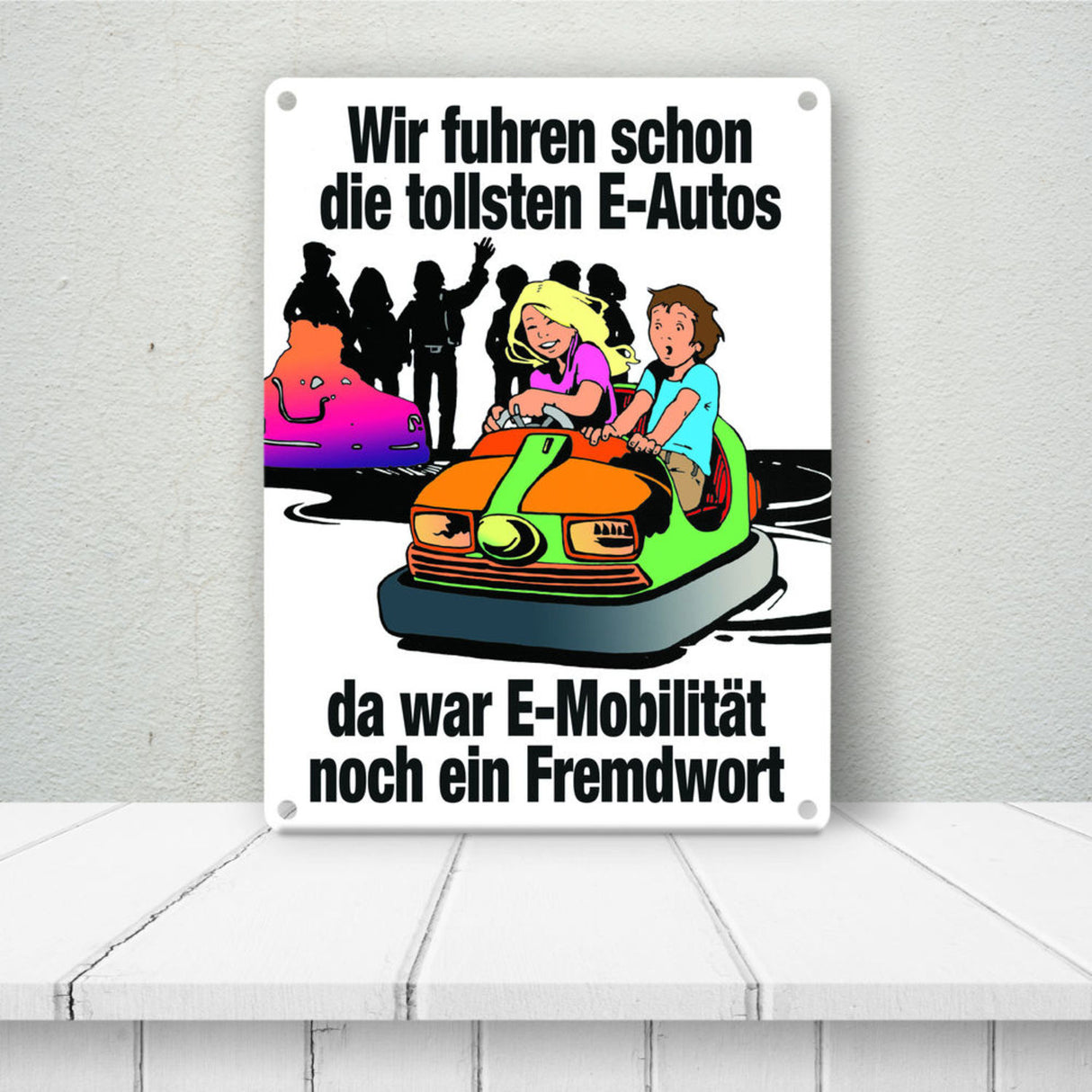 Boxauto als E-Auto Metallschild mit Spruch zu E-Mobilität in orange