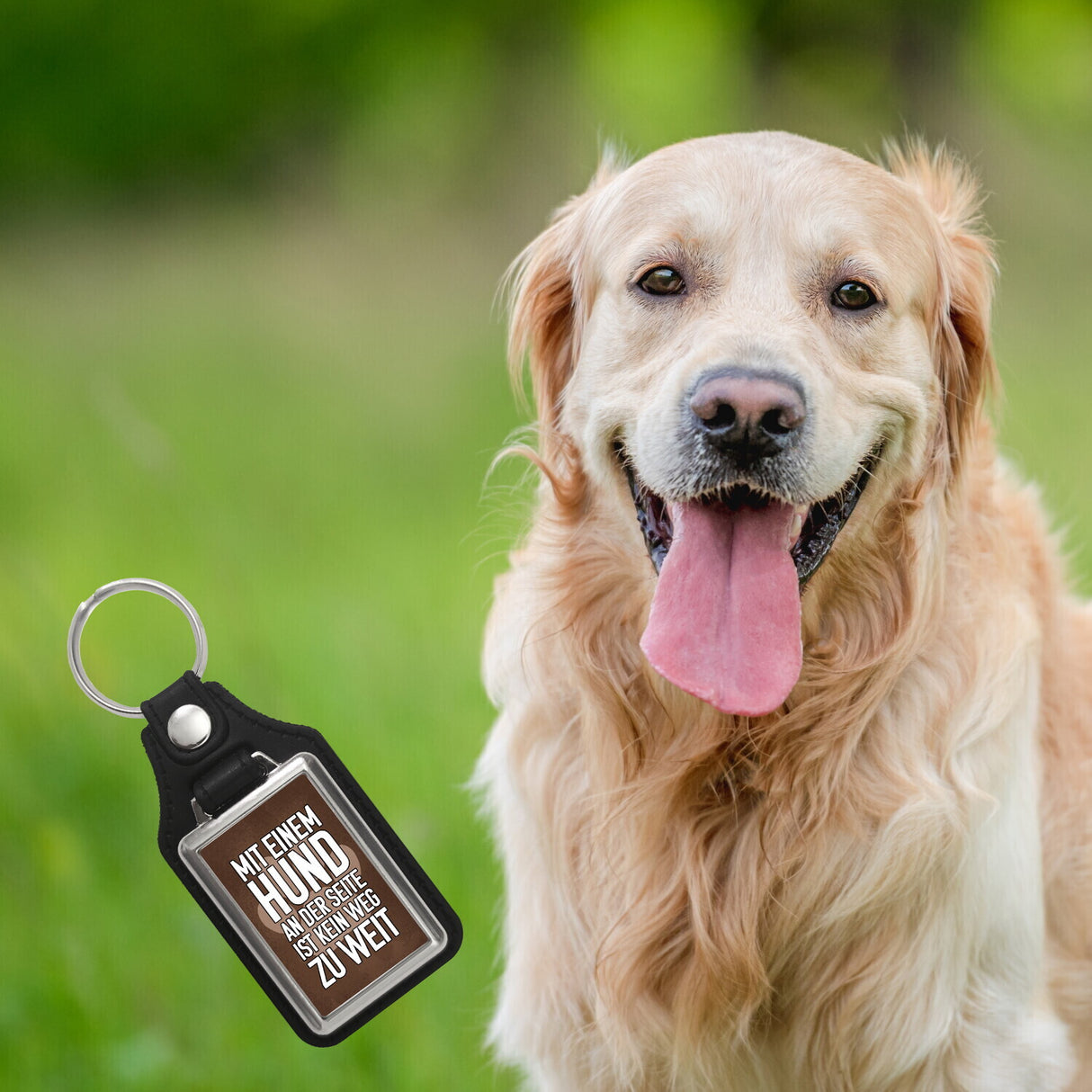 Mit Hund an der Seite ist kein Weg zu weit Schlüsselanhänger