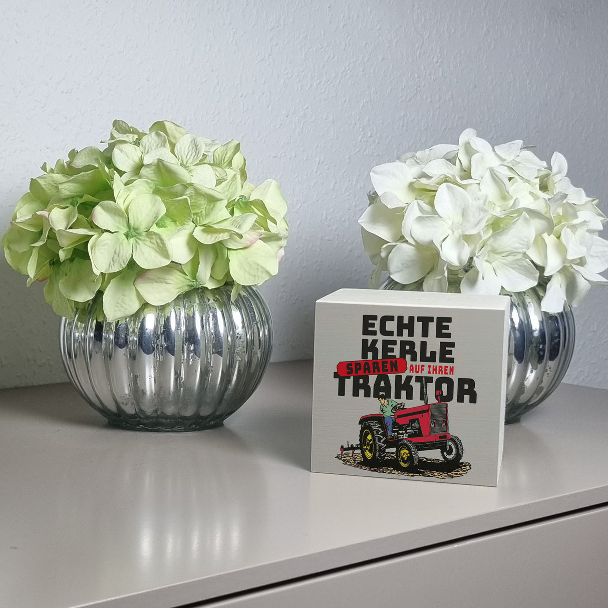 Echte Kerle sparen auf ihren Traktor Spardose für Landwirte