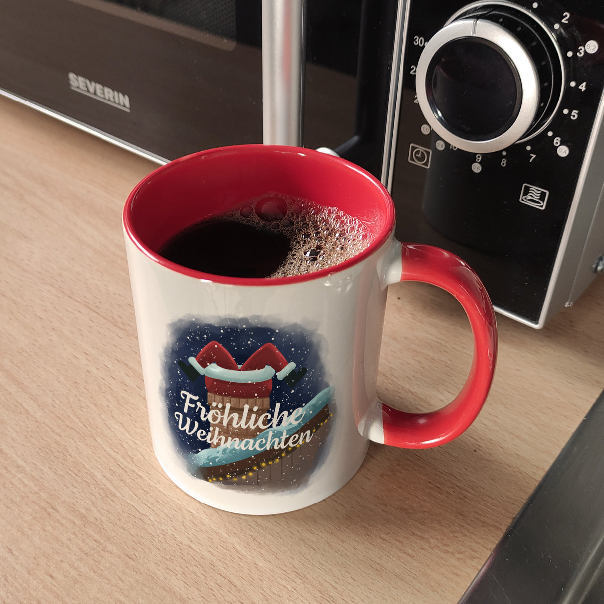 Fröhliche Weihnachten Weihnachtsmann im Kamin Kaffeebecher