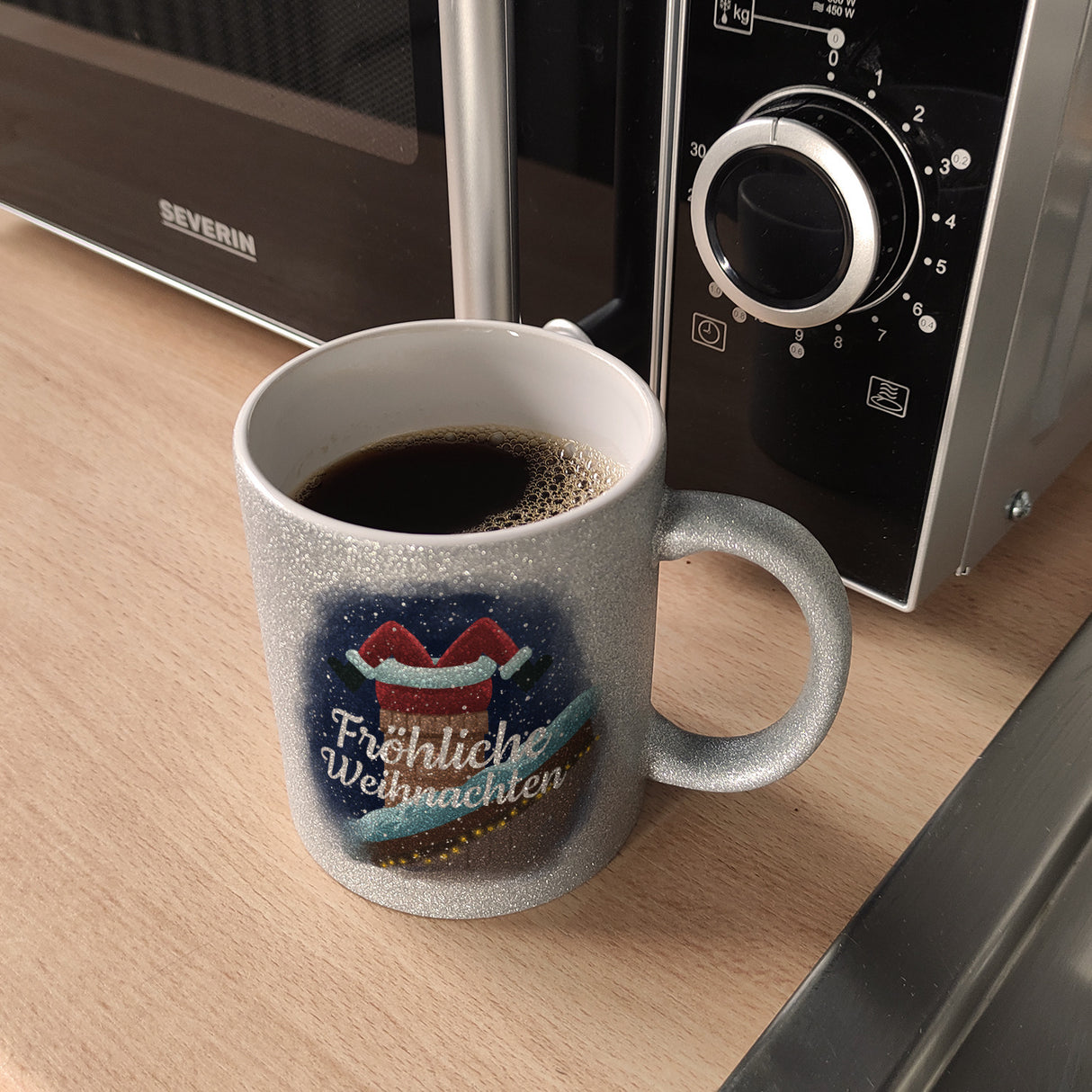 Fröhliche Weihnachten Weihnachtsmann im Kamin Kaffeebecher