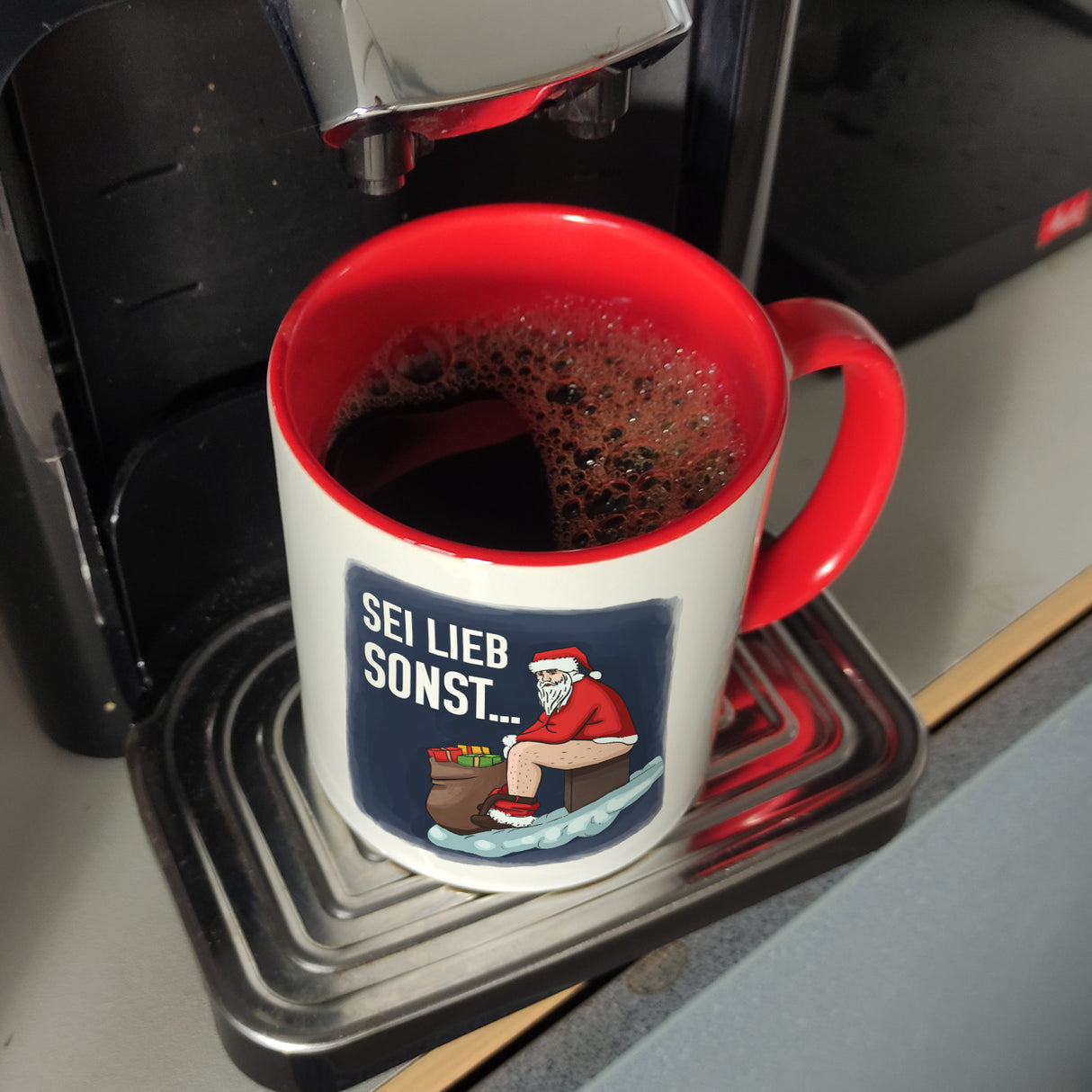 Sei lieb sonst… frecher Weihnachtsmann Kaffeebecher