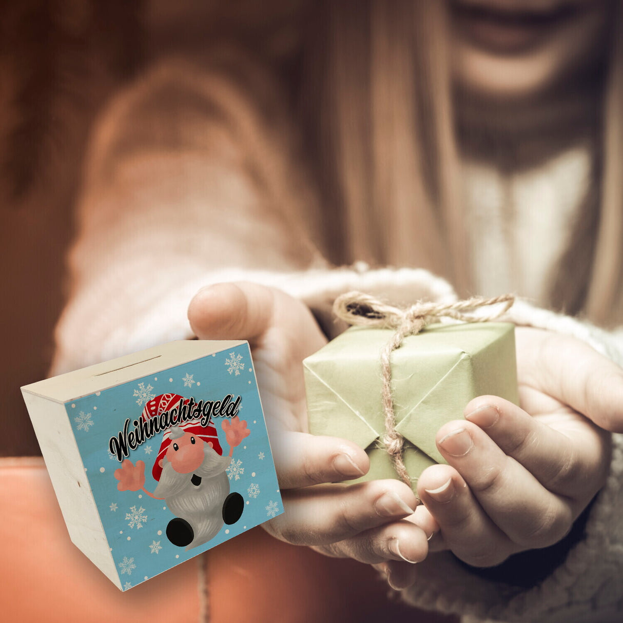 Weihnachtsgeld mit kleinem Wichtel Spardose