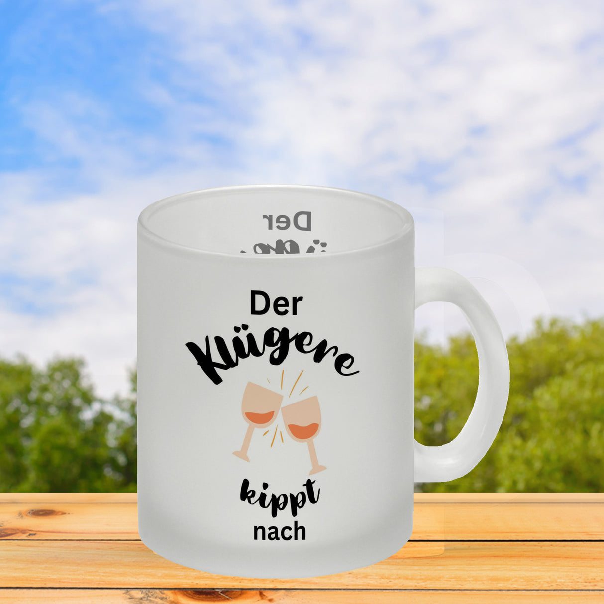 Der Klügere kippt Kaffee nach Kaffeebecher