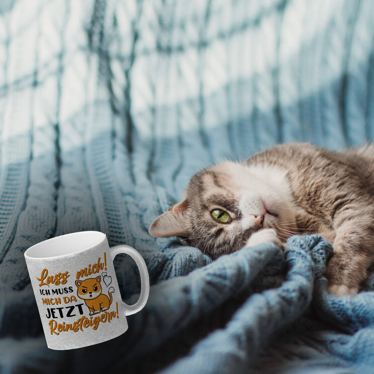 Lass mich! Ich muss mich da jetzt reinsteigern! Kaffeebecher mit Katze
