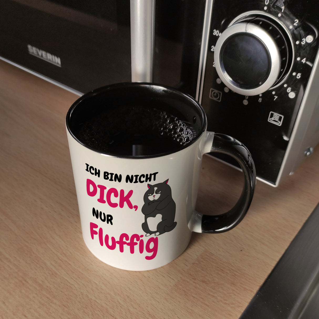 Katzen Kaffeebecher mit Spruch Ich bin nicht dick, nur fluffig