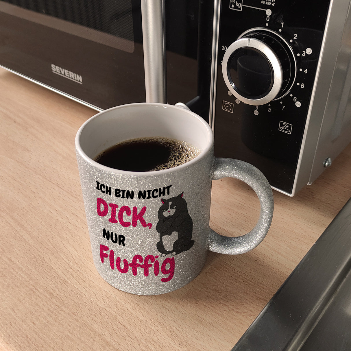 Katzen Kaffeebecher mit Spruch Ich bin nicht dick, nur fluffig