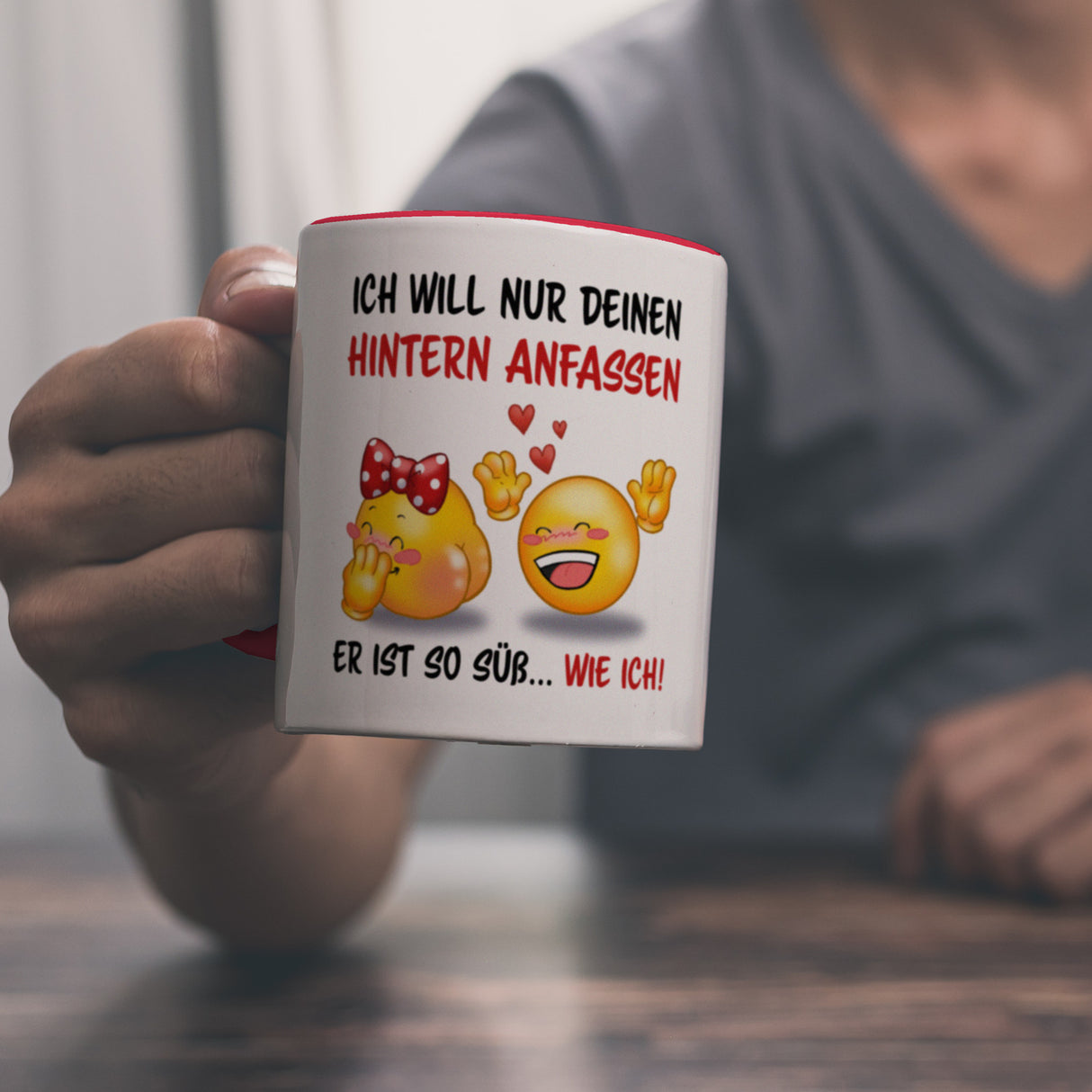 Hintern anfassen Kaffeebecher mit Emoticons und Spruch