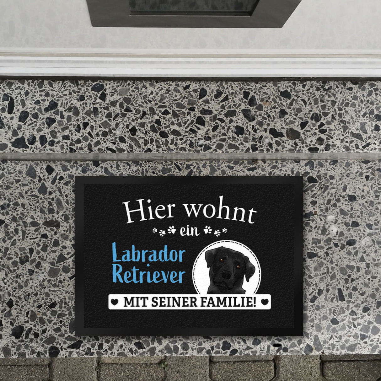 Hier wohnt ein Golden Retriever mit seiner Familie Fußmatte