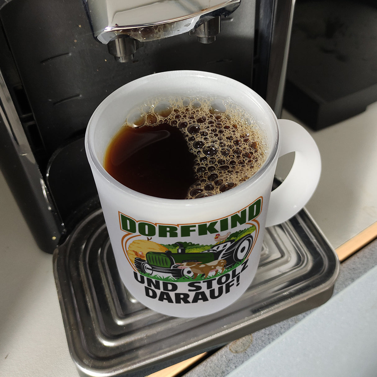 Dorf Kaffeebecher mit Spruch Dorfkind und stolz darauf