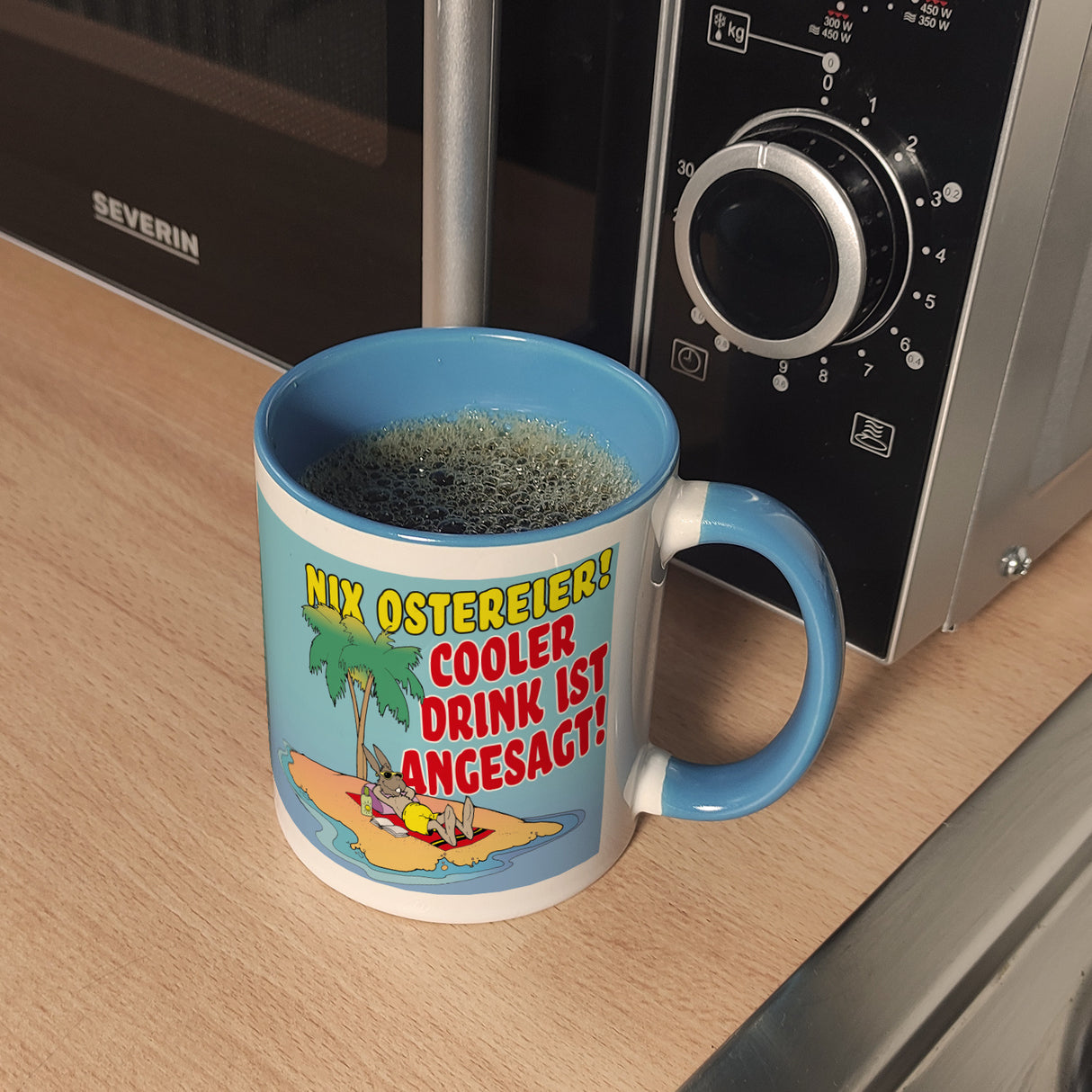 Osterhase im Urlaub Kaffeebecher mit Spruch