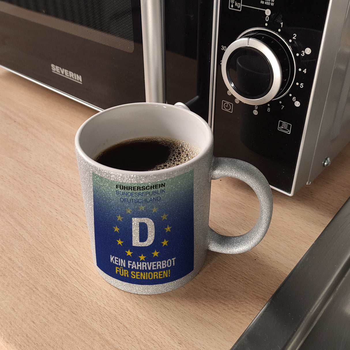 Kein Fahrverbot für Senioren Kaffeebecher