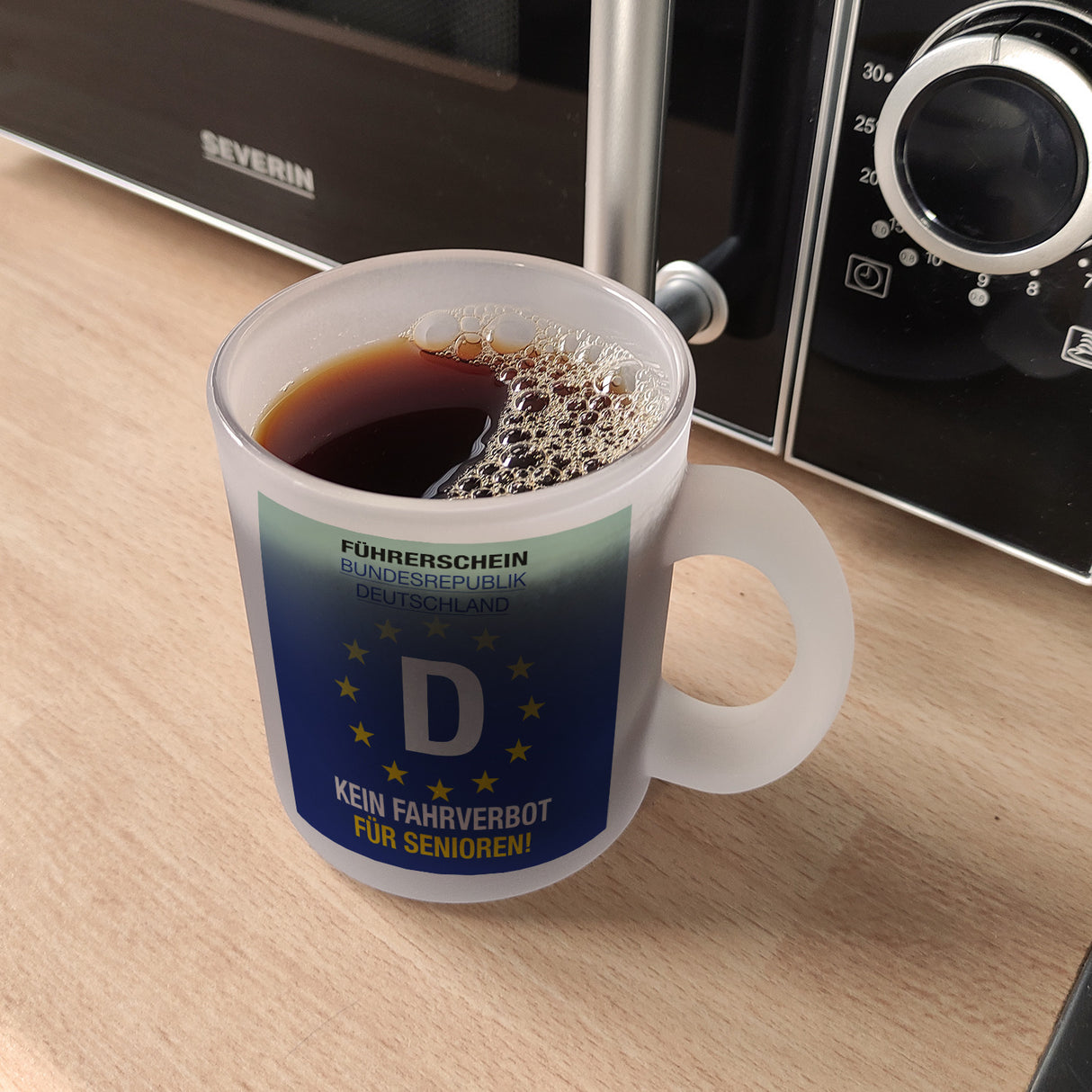 Kein Fahrverbot für Senioren Kaffeebecher