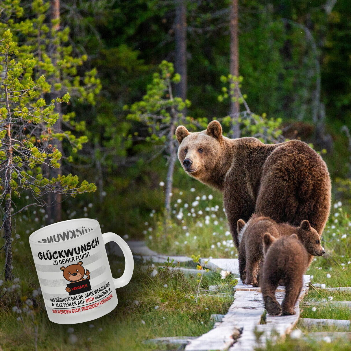 Glückwunsch zur Flucht, Verräter Mittelfinger Kaffeebecher mit Bär