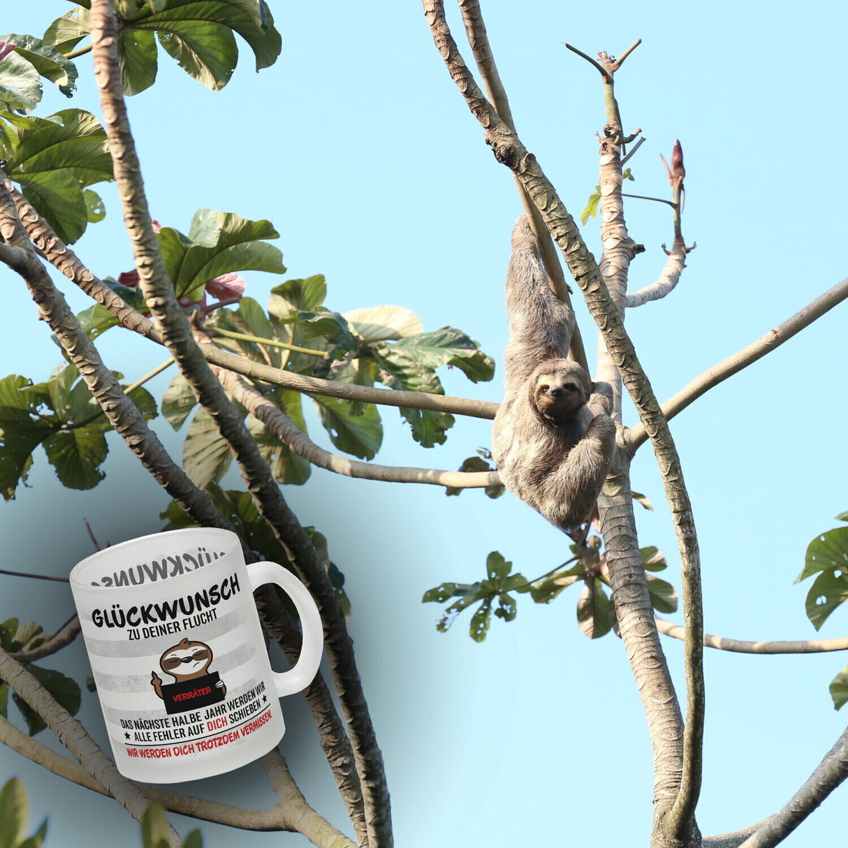 Glückwunsch zur Flucht, Verräter Mittelfinger Kaffeebecher mit Faultier