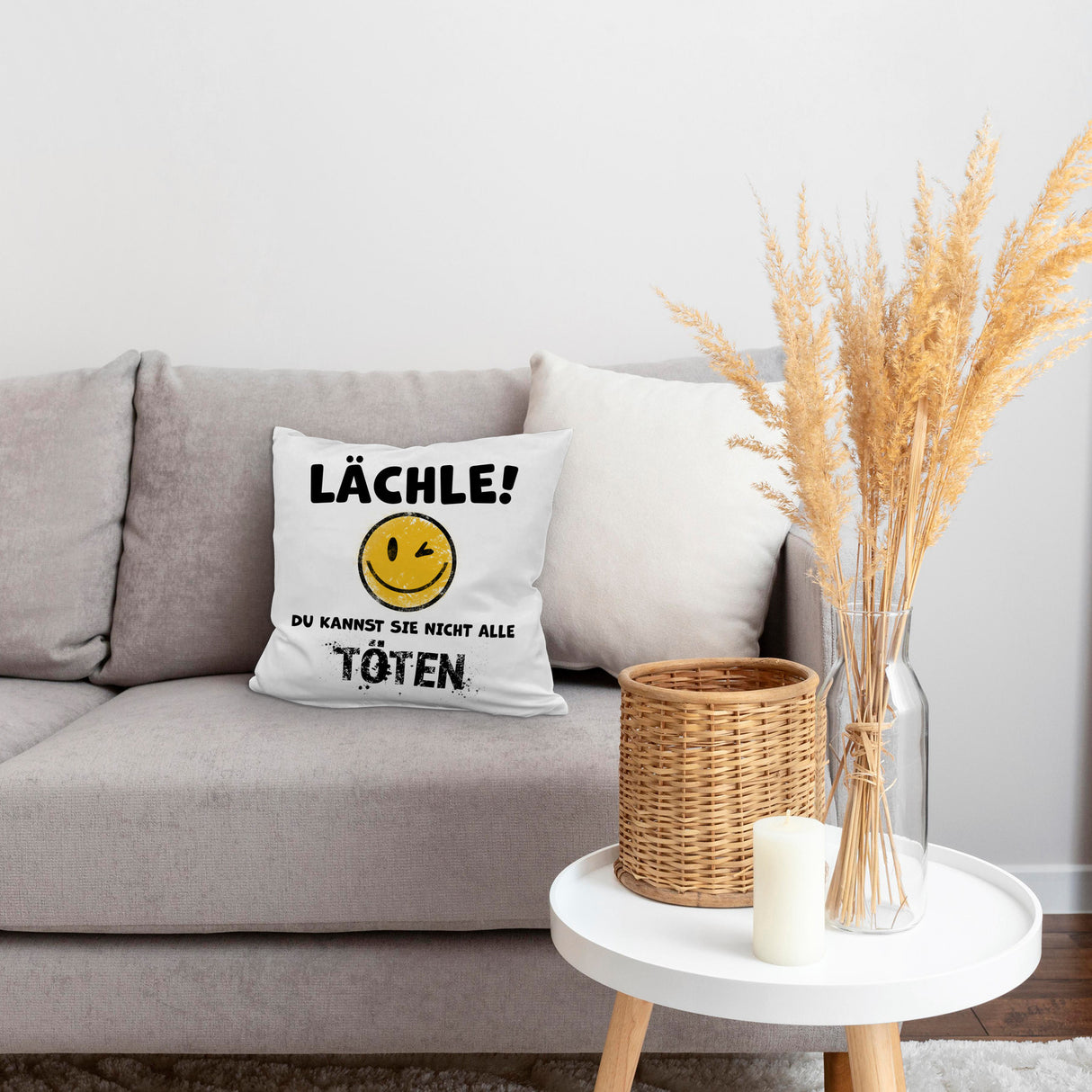 Emoticon Kissen mit Spruch - Lächle du kannst sie nicht alle töten