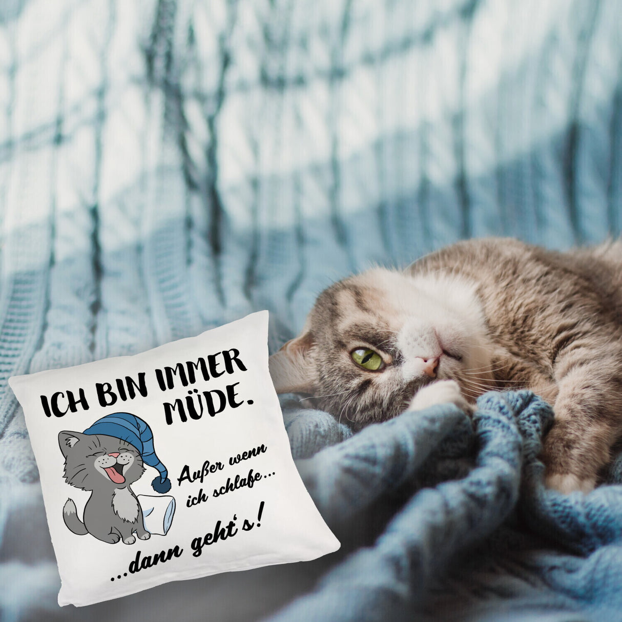 Katze Kissen mit Spruch- Immer müde außer wenn ich schlafe