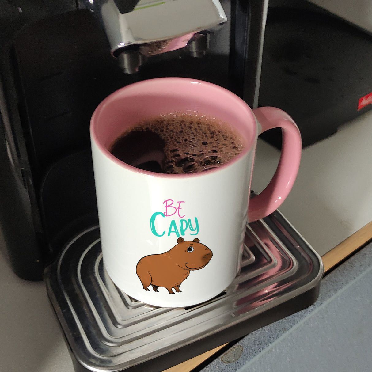 Be Capy Kaffeebecher mit niedlichen Capybara Motiv