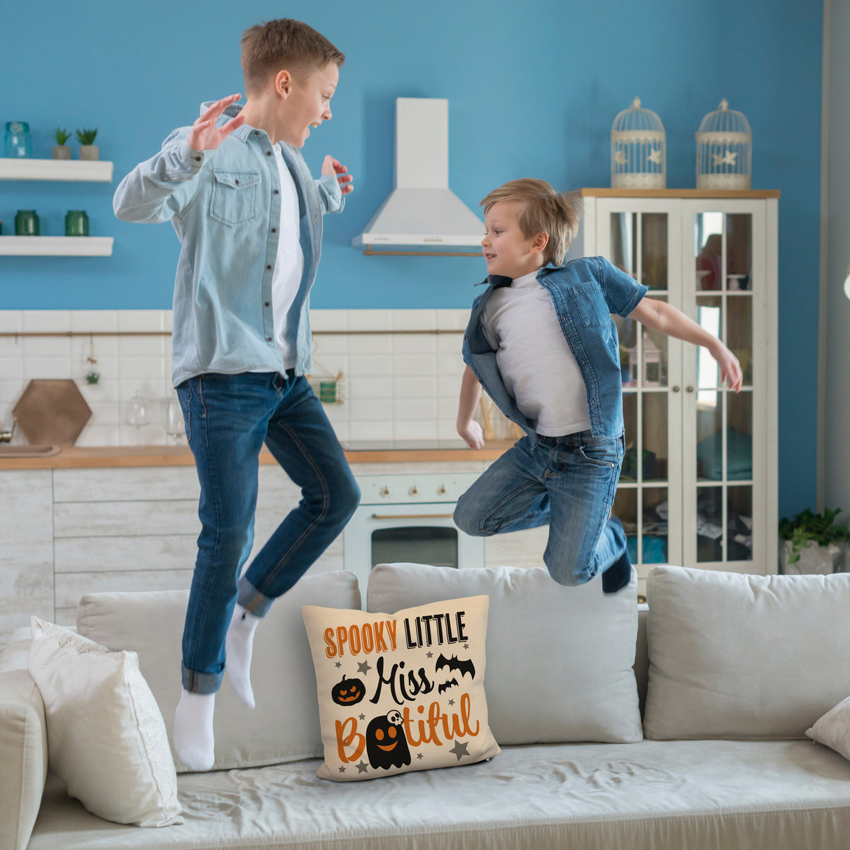 Geister Kissen mit Spruch - Spooky little Miss Bootiful